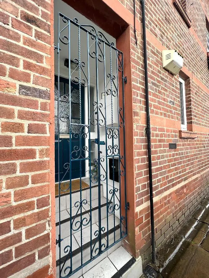 Apartment Chester'S - Central Chester Stays - City Walls - Private Garden Overlooking River Dee United Kingdom