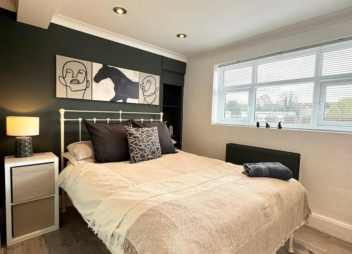 Chester\'S - Central Chester Stays - City Walls - Private Garden Overlooking River Dee contacts